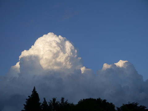 Wolkenformation Berg