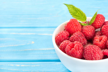 Raspberries in bowl