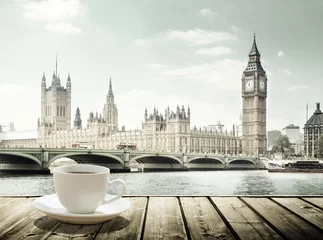 Rolgordijnen Big Ben en kopje koffie, Londen, VK © Iakov Kalinin