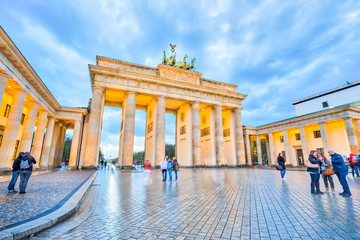 Brandenburg Gate at night in Berlin, Germany © orpheus26