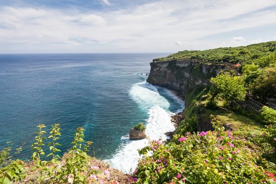 Holiday in Bali, Indonesia - Uluwatu Temple and Beautiful Cliff