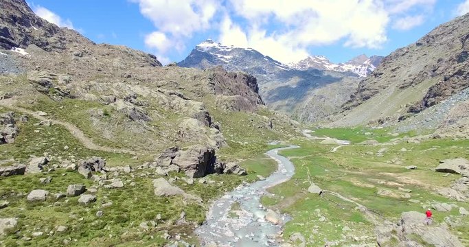 Aerial 4k - Valmalenco (IT) - Val Poschiavina - Panoramica