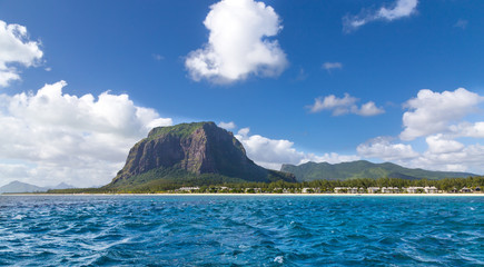 Le Morne Brabant in Mauritius mit Meer Panorama