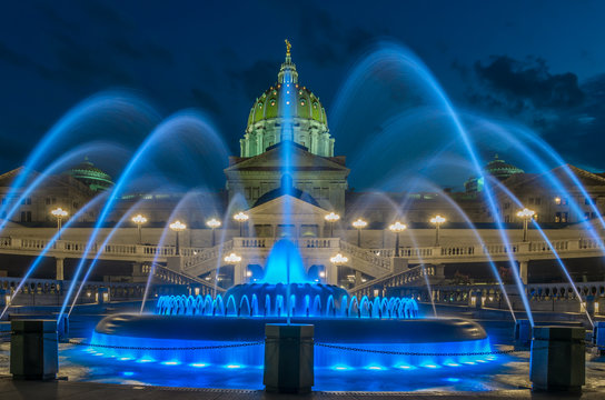 Pennsylvania capital building and fountain