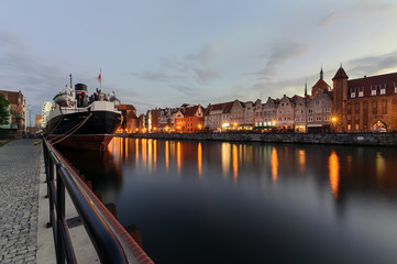 Obraz premium The panorame of Gdansk cityscape, in the evening