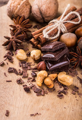 Chocolate bar/ chocolate bar pieces / nut chocolate/ chocolate b