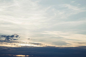 синее небо в закате