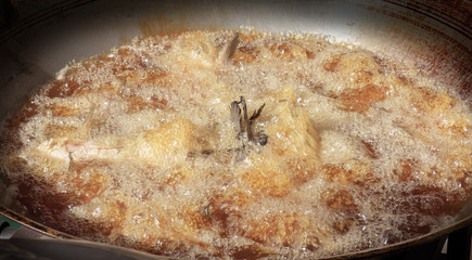 Boiling oil / Image of boiling oil in pan.