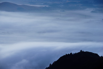 早朝の阿蘇の雲海