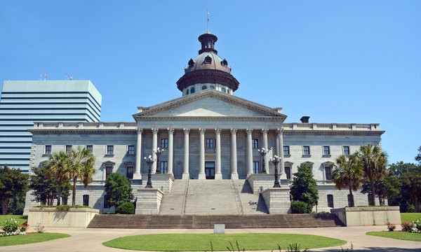 South Carolina State House is the building housing the government, General Assembly Governor and Lieutenant Governor of South Carolina 