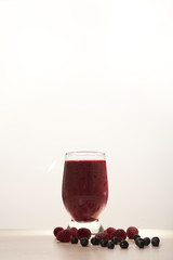 Fruit strip with raspberries and blueberries