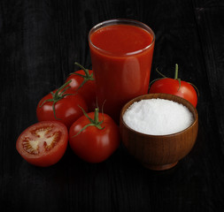 tomato juice and tomatos
