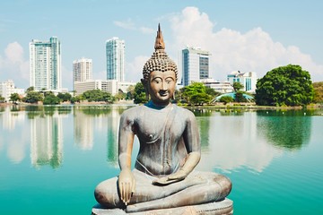 Budhist temple in Colombo - obrazy, fototapety, plakaty