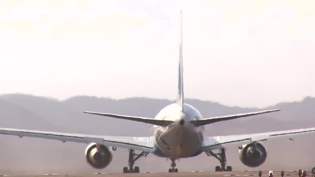 飛行機の離陸 airliners takeoff