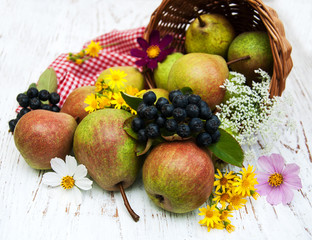 Basket with pears