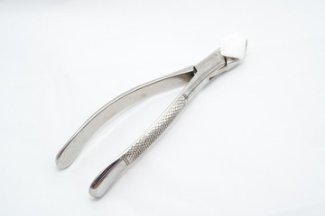 Obraz premium Basic dentist tools isolated on white