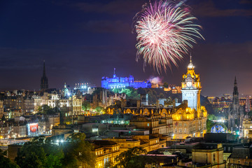 Edinburgh Fringe and International festival fireworks ,Scotland - obrazy, fototapety, plakaty