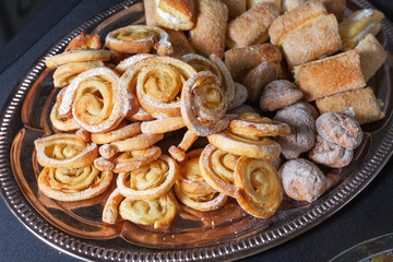 Pretzels, powdered sugar