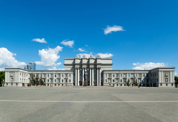 Fototapeta premium building of the Opera and ballet theatre in Samara