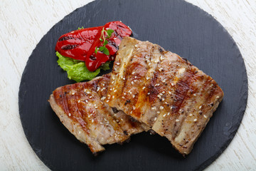 Grilled pork ribs