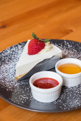 strawberry short cake with syrup