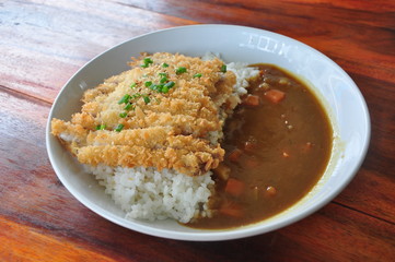 Ton-kat-su Curry Rice