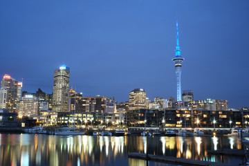 Fototapeta na wymiar Auckland City at night