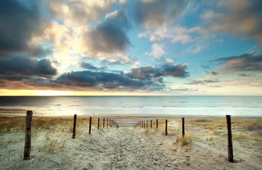 Poster de jardin Mer du Nord, Pays-Bas coucher de soleil sur la côte de la mer du Nord