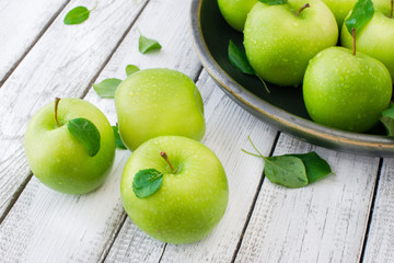 Green fresh apples