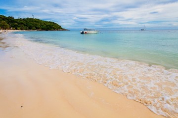 Fototapeta na wymiar Holiday in Thailand - Beautiful island of Koh Lipe with sandy beaches