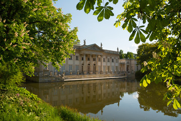 Fototapeta na wymiar Łazienki Palace in Łazienki Park, Warsaw, Poland 