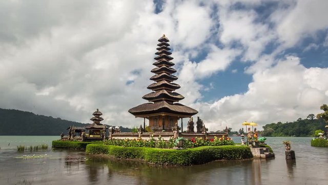 4K Timelapse Pura Ulun Danu Bratan Temple, Bali, Indonesia