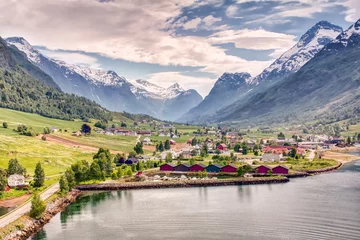 Fotobehang Noord-Europa Uitzicht op de bergen in Olden Noorwegen