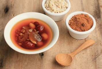 Chinese desert in syrup