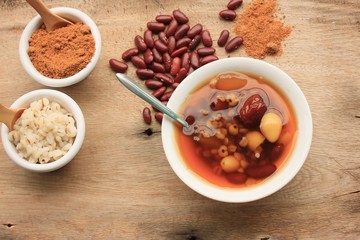 Chinese desert in syrup