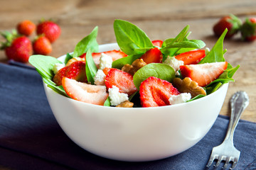 Strawberry and spinach salad