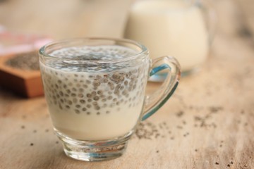 chia seed fresh milk