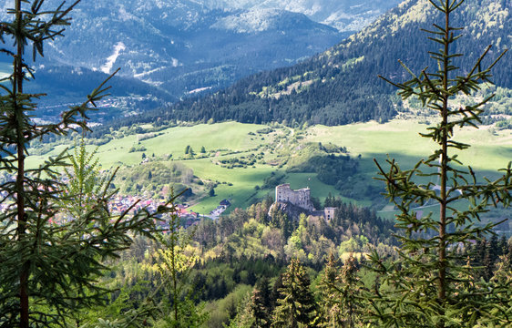 Fototapeta Beautiful mountains and Likava Castle, Slovakia