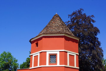 Fototapeta na wymiar Schießstatt-Turm (Roter Turm ) in WEIZ / Oststeiermark