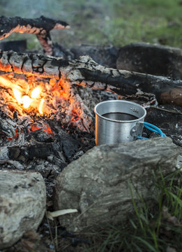 Old Metal Coffee Pot Stands Over A Campfire Stock Photo - Download Image  Now - Ancient, Barbecue - Meal, Barbecue Grill - iStock