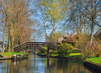 Naklejka premium Spring in Giethoorn, the Netherlands