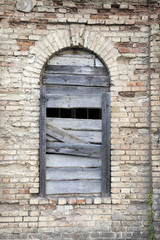 old crumbling building