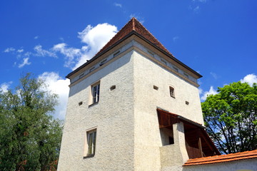 Ehemaliger Getreidespeicher Radmannsdorf in WEIZ ( Oststeiermark )