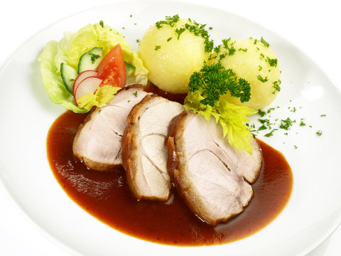 Schweinebraten mit Kartoffelknödel