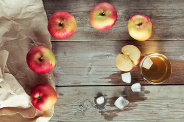 juice with ice and apple