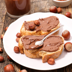 bread with chocolate spread