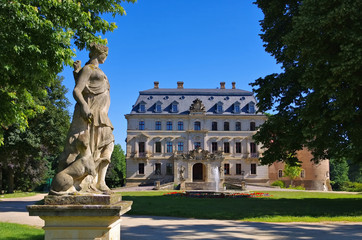 Fototapeta na wymiar Altdoebern Schloss - Altdoebern palace in Brandenburg in summer