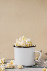 Prepared salted popcorn