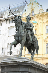Fototapeta na wymiar Statue of count Josip Jelacic on main square in Zagreb, Croatia