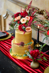 gold wedding cake